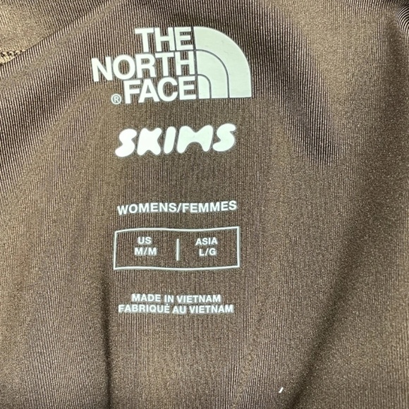 Skims x North Face Top & Leggings (Set) Brown - Picture 3 of 9